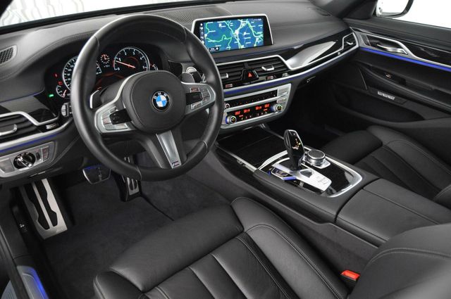 BMW seria-7 2018 12.JPG