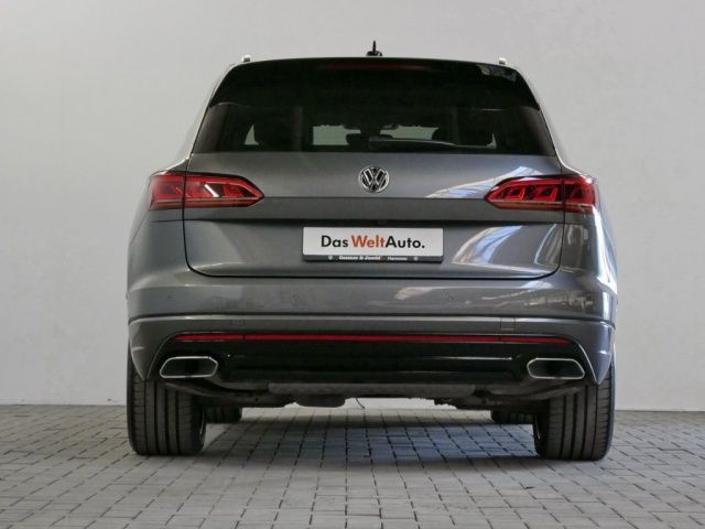Volkswagen Touareg 2019 6.JPG